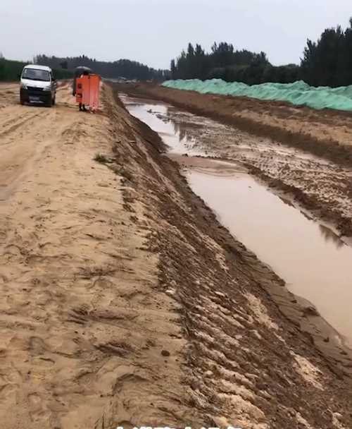 吕梁离石区河道降水